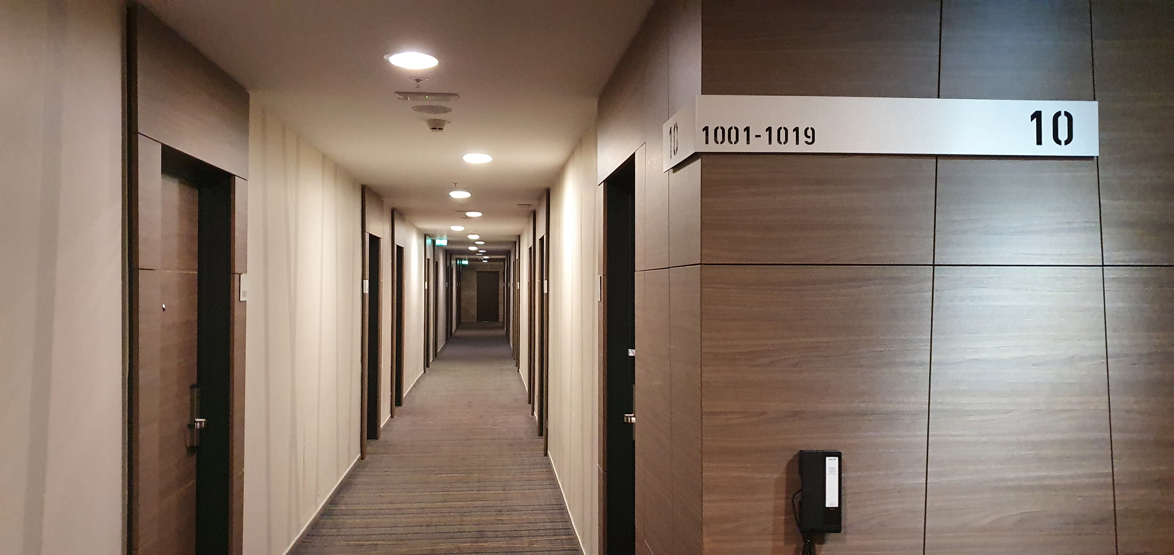 Radisson Blu Plaza hallway